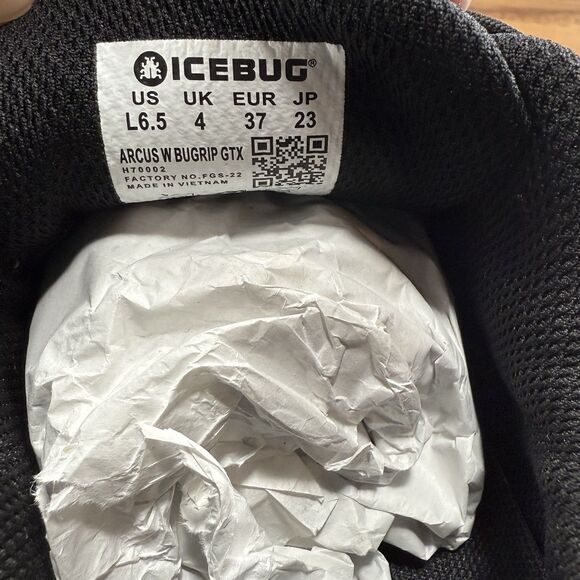 Women’s size 6.5-ICEBUG Arcus BuGrip Triple Black GTX Studded Snow Walking Shoes - Picture 11 of 12